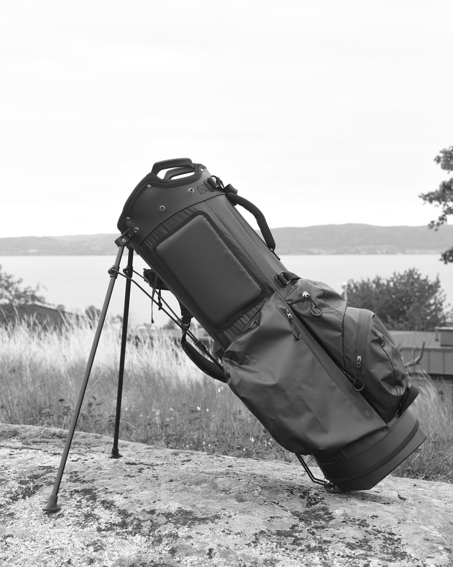 The black premium waterproof stand bag blackswing.golf - blackswing.golf