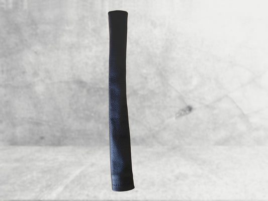 The black premium leather alignment stick headcover